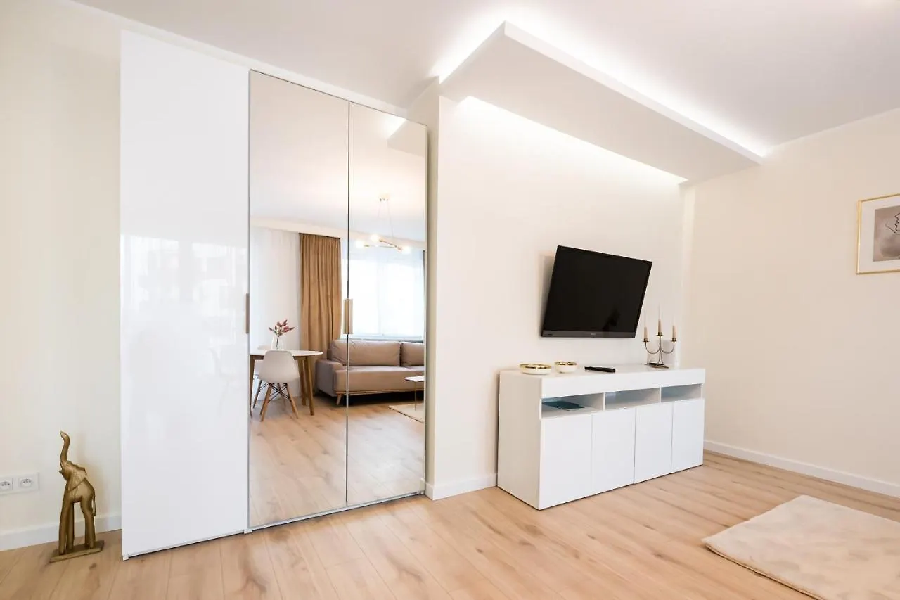 Develia Mala Praga Luxury Apartment Warsaw